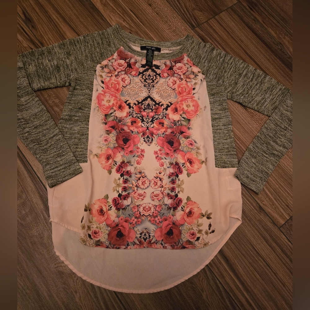 Style & Co Petite Mixed Media Floral Damask Top‎ Metallic Knit Raglan PS